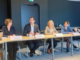 Présentation de l’étude – Samuel Minot, président de la FFB AURA, accompagné de Laurence Herbeaux directrice de la CERC ARA, Perrine Billard et Stéphanie Pépin adjointes à la directrice.