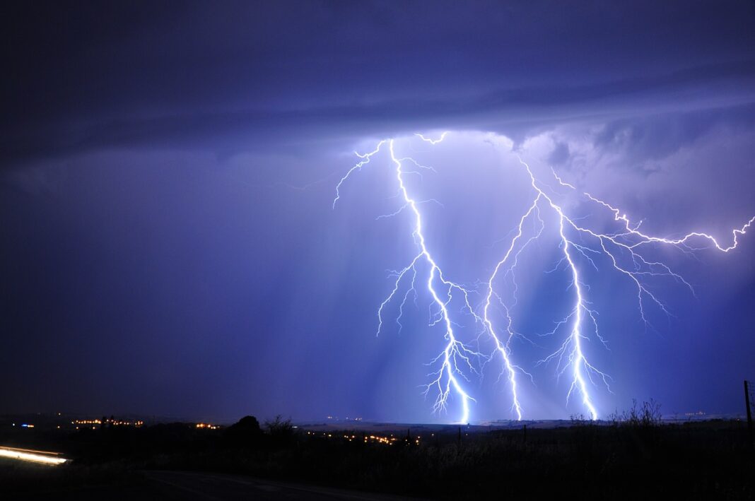 Alerte météo : 79 départements placés en vigilance jaune orages