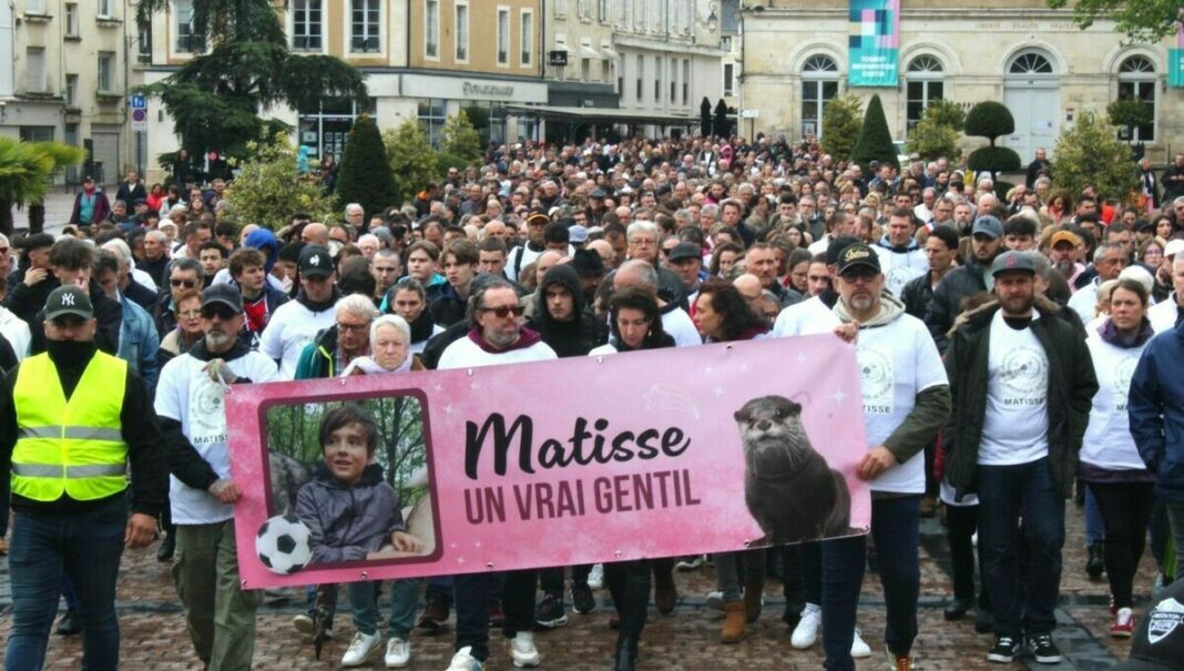 Châteauroux en deuil : Marche blanche en hommage à Matisse, jeune victime d'une tragédie