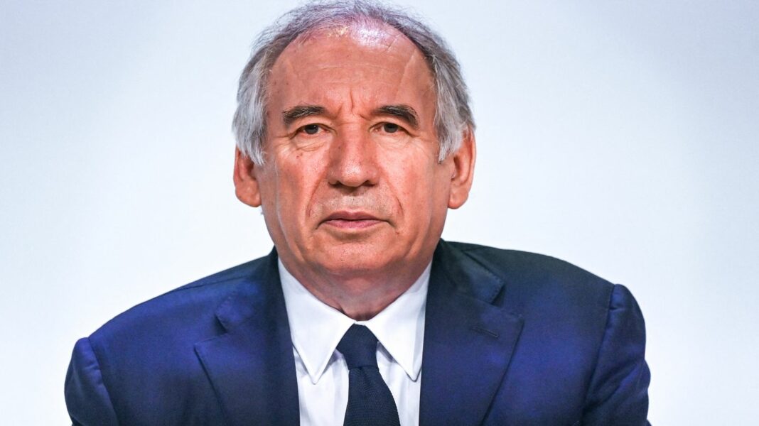 François Bayrou réaffirme son opposition à la GPA en France : 