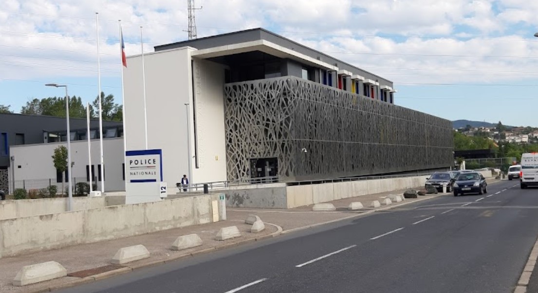 Jugement pour apologie du terrorisme après des menaces contre le commissariat de Saint-Chamond
