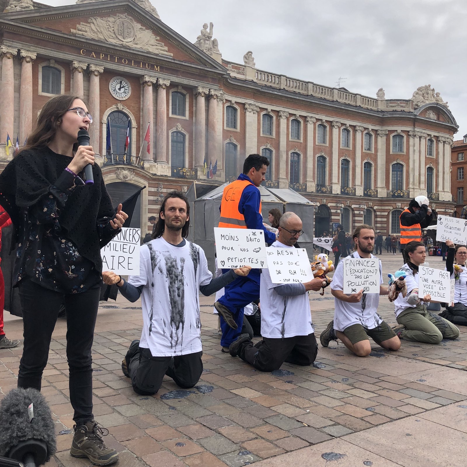 Toulouse : Manifestation d’Extinction Rébellion contre l’autoroute A69 entraîne des interpellations
