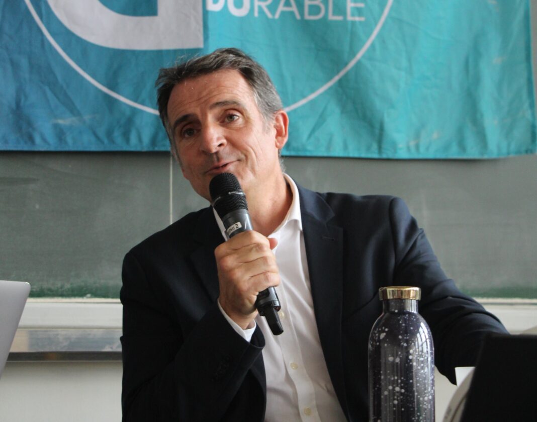 Grenoble : Enquête ouverte contre le maire Éric Piolle, accusé d’avoir versé 16.800 euros en liquide à une élue