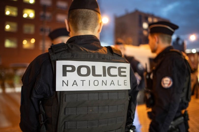 Meurtre au pied d’un immeuble : deux adolescents mis en examen pour assassinat