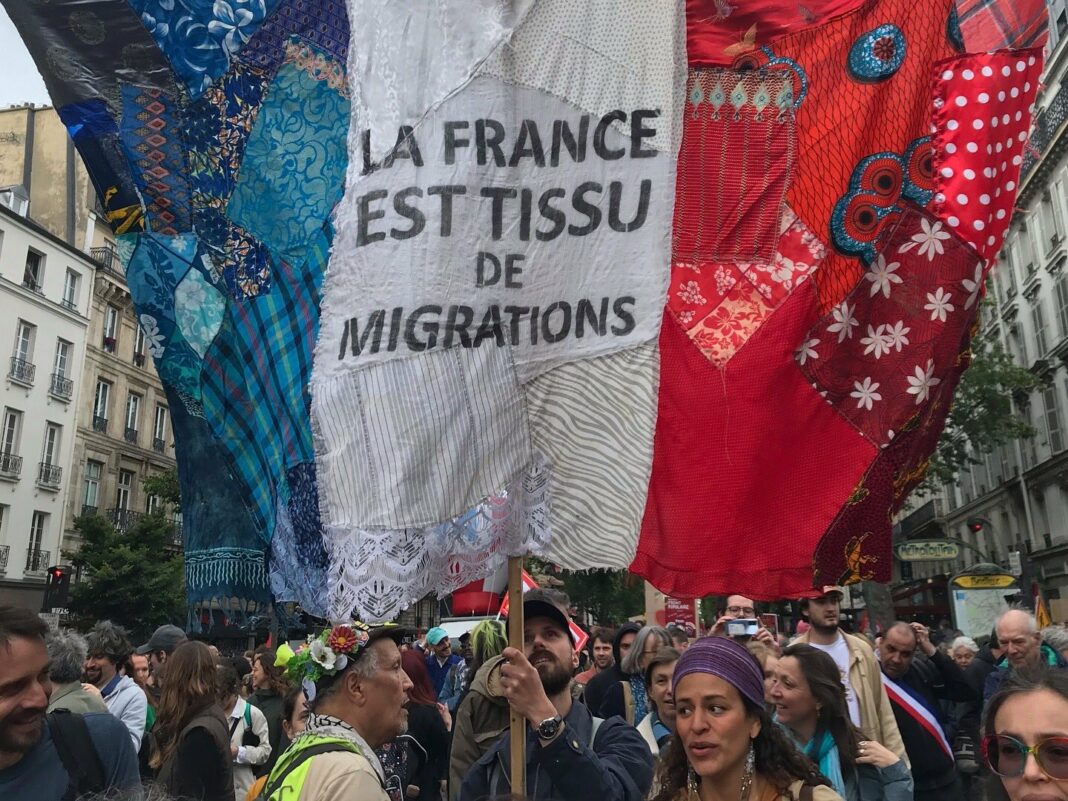 Mobilisation féministe : des manifestations prévues contre l'extrême droite à une semaine des législatives