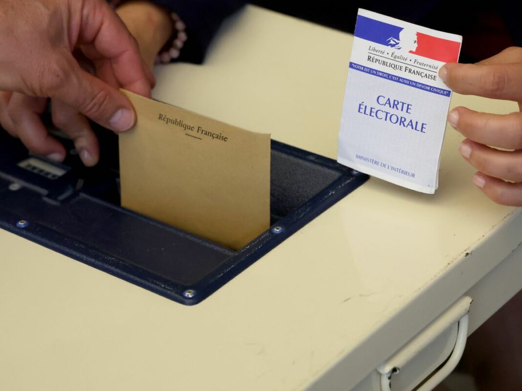 Plus de 160 sportifs français appellent à voter 