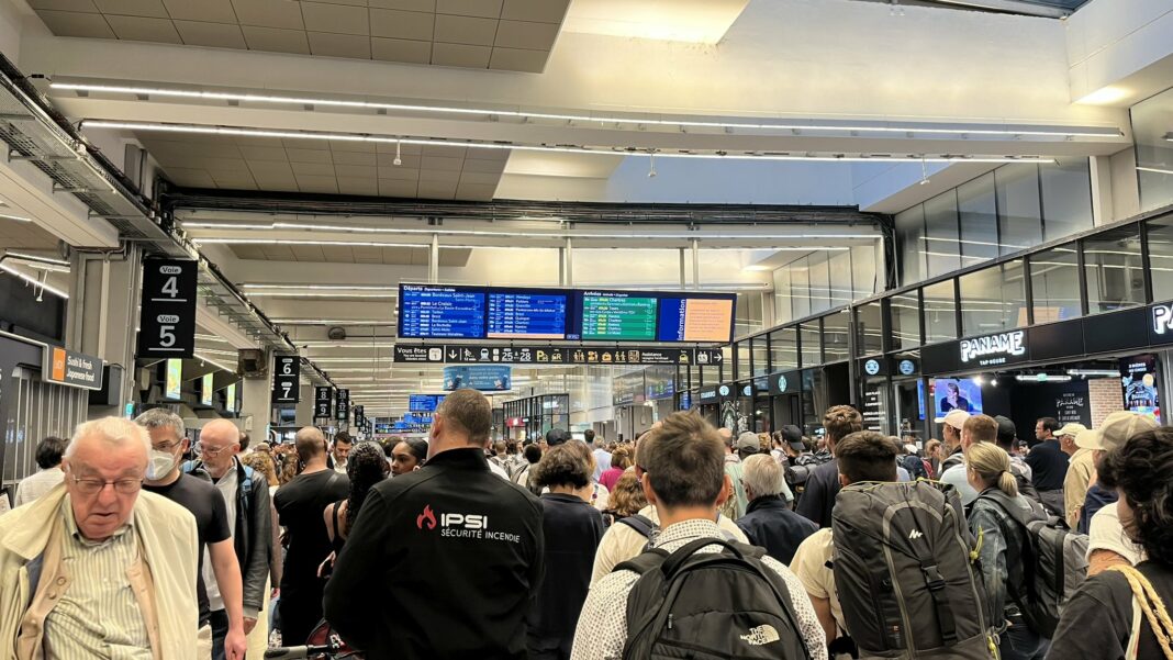 Chaos Ferroviaire : Attaque massive paralyse le réseau TGV à la veille des JO