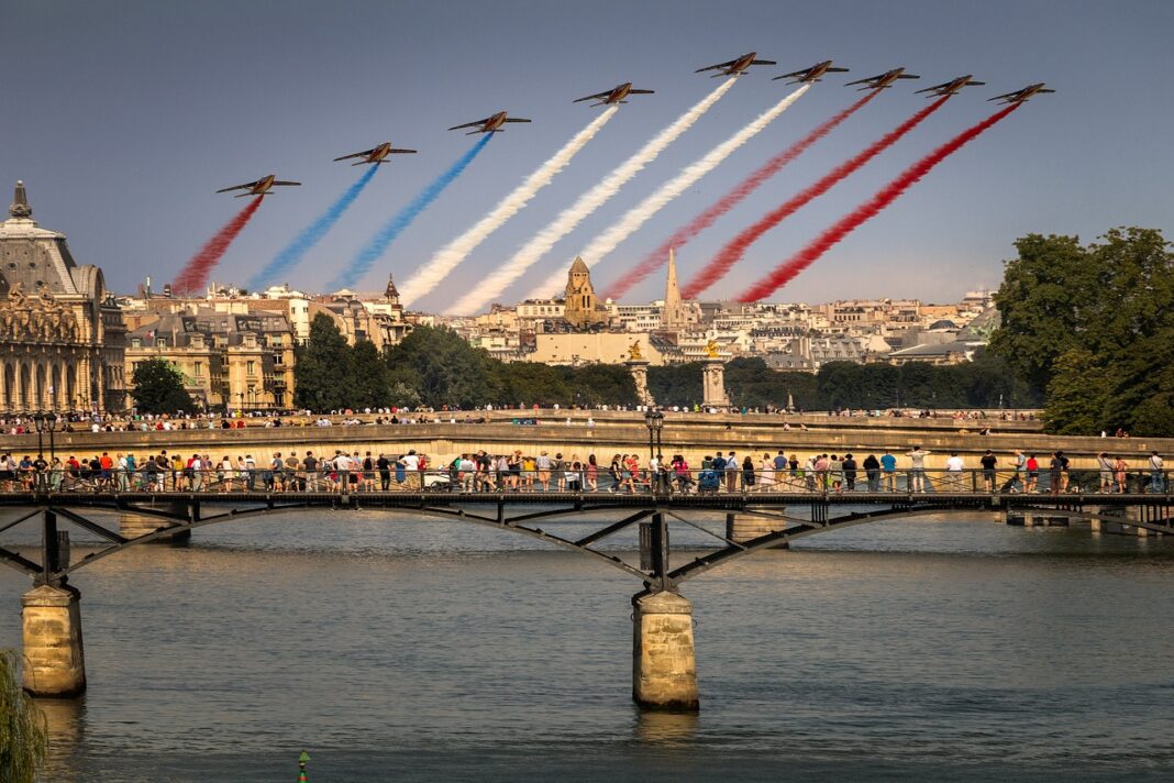 Défilé du 14 juillet : Les JO de Paris 2024 bouleversent les traditions sur les Champs-Élysées