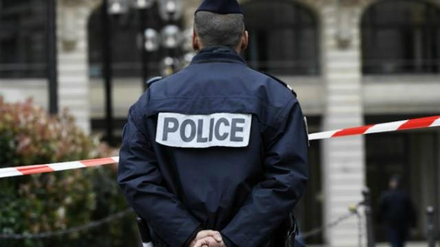 Paris : Une voiture percute une terrasse de restaurant, des blessés en urgence absolue