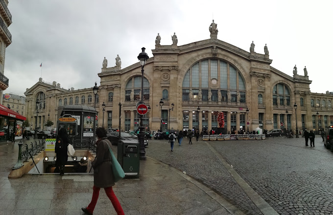 SNCF et JO : Des Incendies Sabotent les Lignes TGV en France, dont Paris-Lille