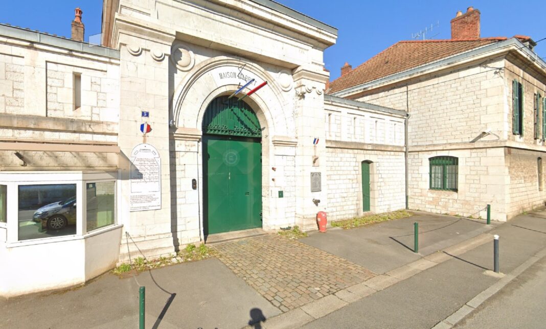 Besançon : 5 ans ferme pour une agression violente contre une octogénaire