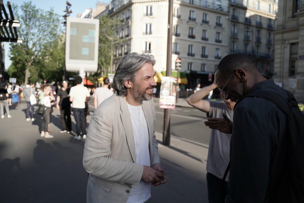 La venue dans la Loire d'Aymeric Caron n'enthousiasme pas les éleveurs du Roannais