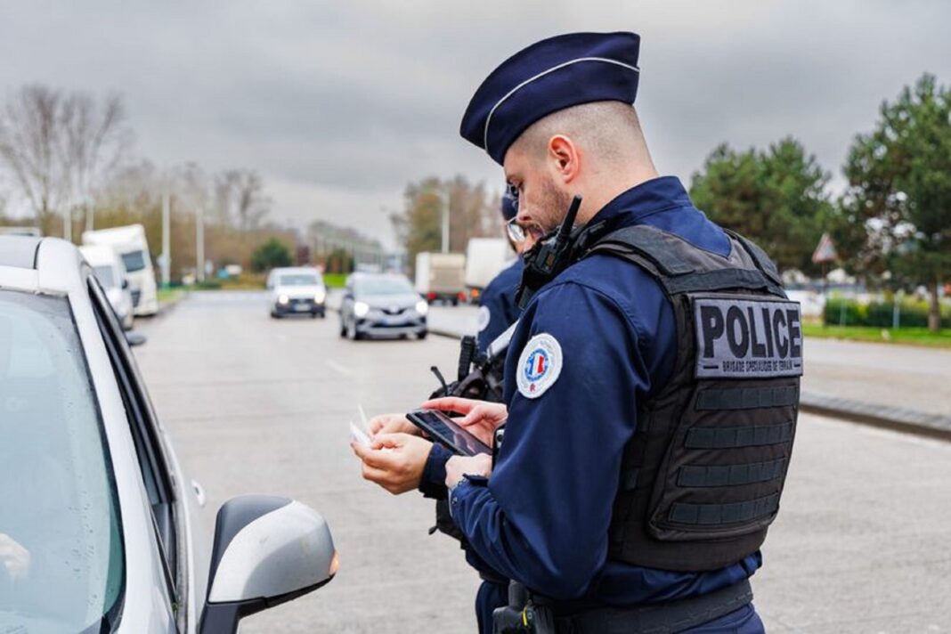 Beauvais : une adolescente de 15 ans interpellée au volant d’un véhicule sans permis