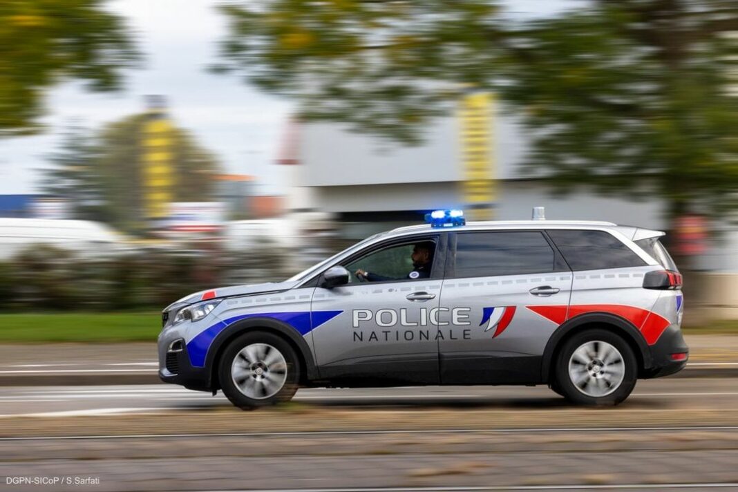 Paris : Un policier et un gendarme blessés lors de l'interpellation d'un chauffard en fuite