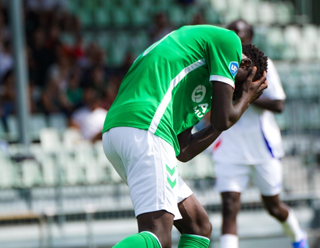 Saint-Étienne en Ligue 1 : Un début de saison chaotique pour les Verts dans une mer agitée