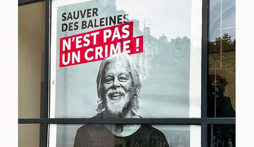 La ville de Saint-Étienne soutient Paul Watson