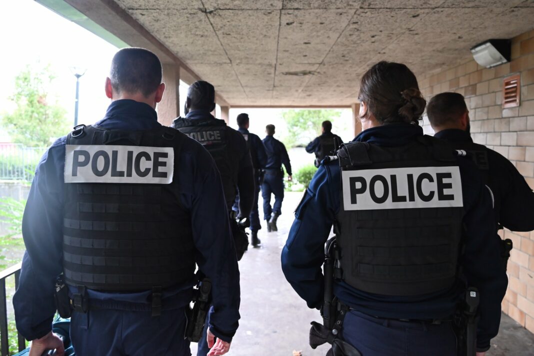 Lorient : Trois policiers blessés par un sabre lors d’une saisie judiciaire