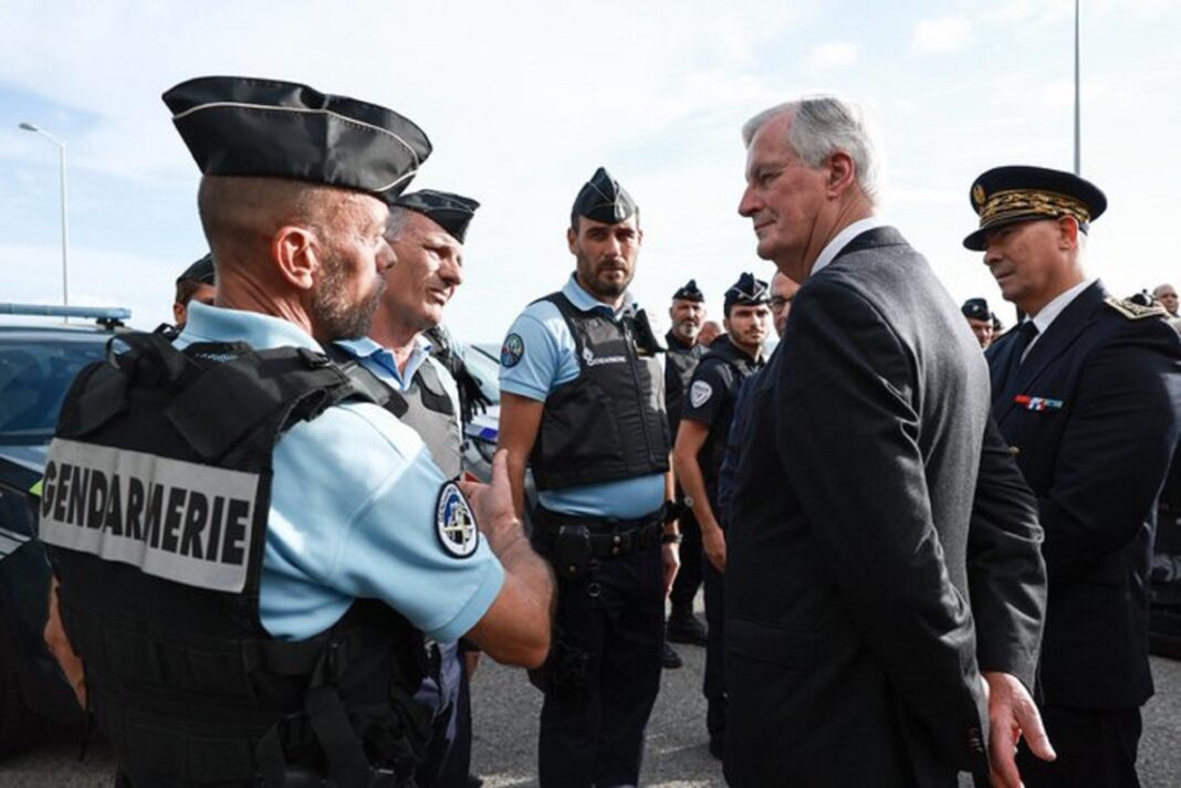 Michel Barnier présente ses projets anti-immigration à la frontière franco-italienne