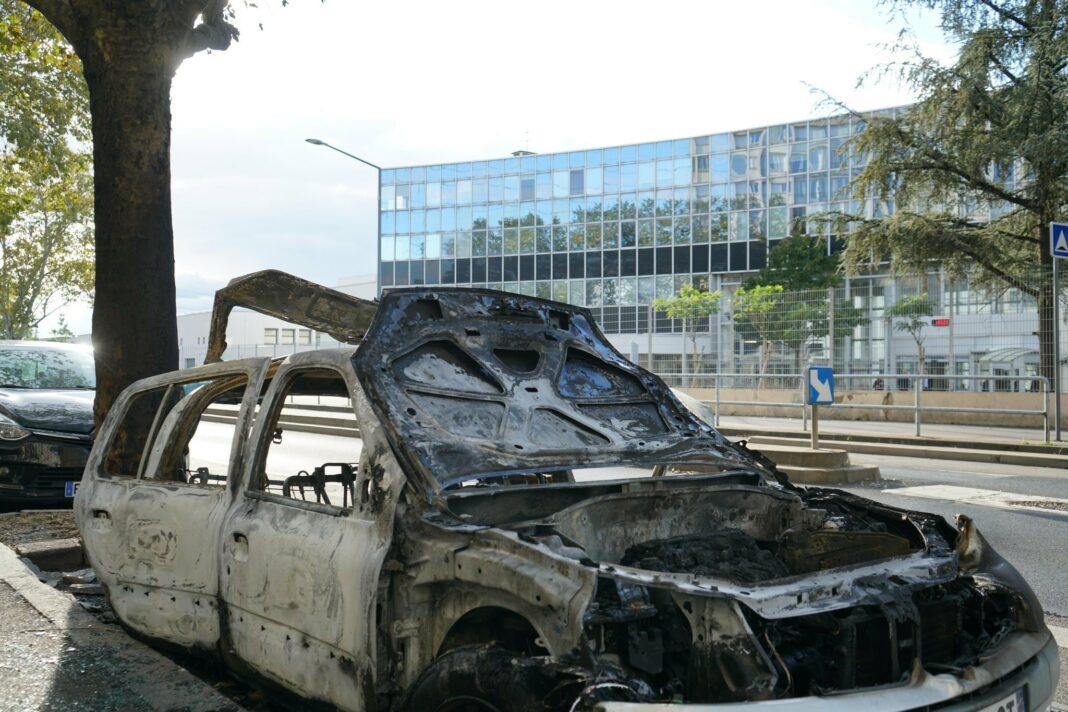 Tirs de mortiers à la cité scolaire de Vénissieux : deux adolescents interpellés