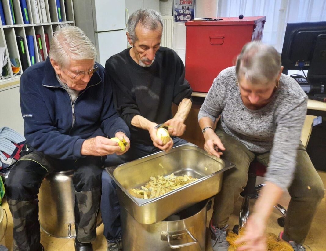 photo : https://www.jardins-volpette.net/2024/10/soupe-felix-volpette-les-preparatifs