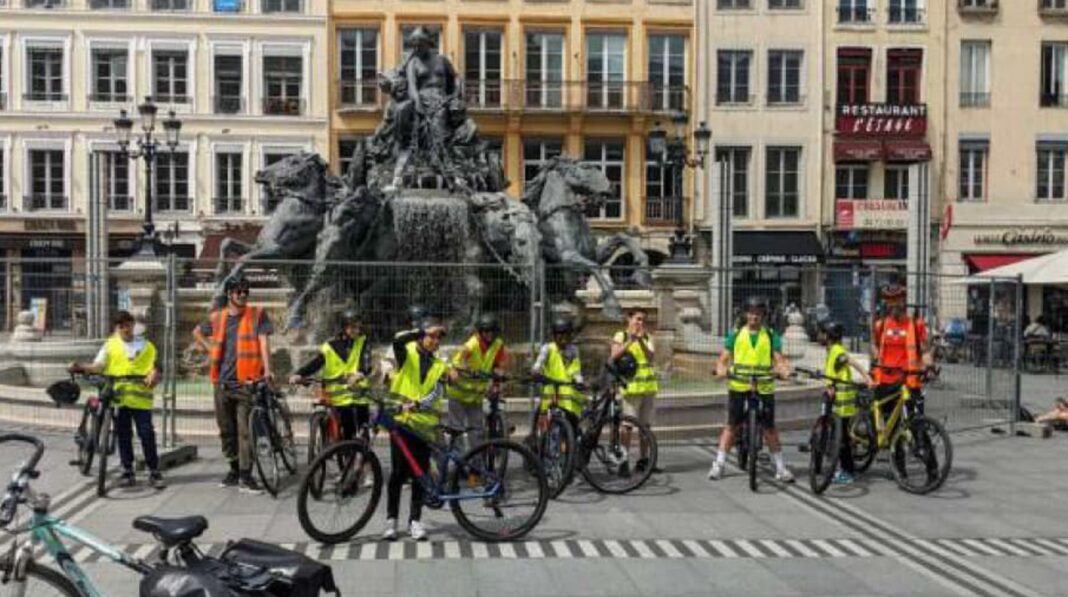 Lyon : Cinq collèges récompensés pour leurs initiatives autour du vélo