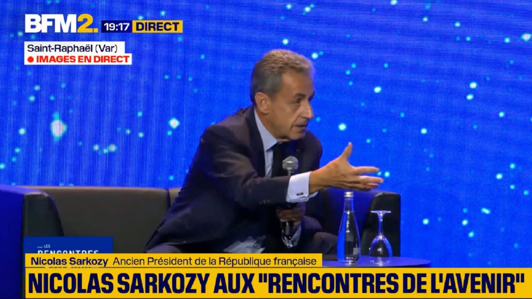 Nicolas Sarkozy sous le Feu des Critiques après ses Remarques sur le Statut des Professeurs